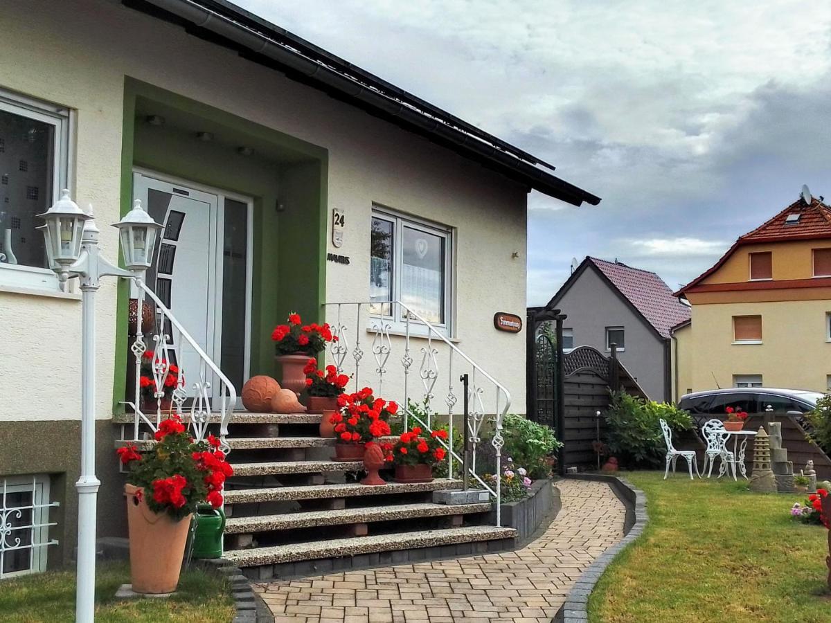 Haus Heidrun Lägenhet Dolgesheim Exteriör bild