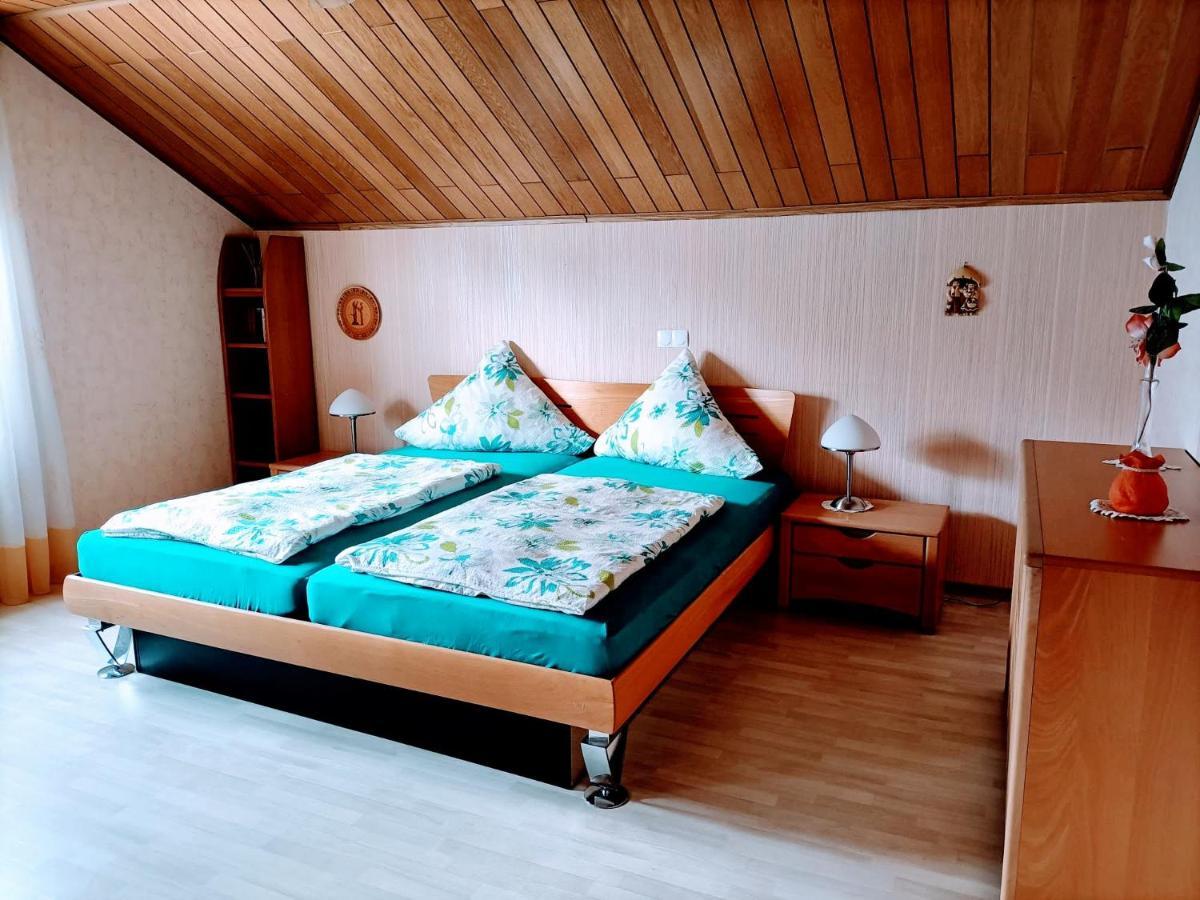 Haus Heidrun Lägenhet Dolgesheim Exteriör bild