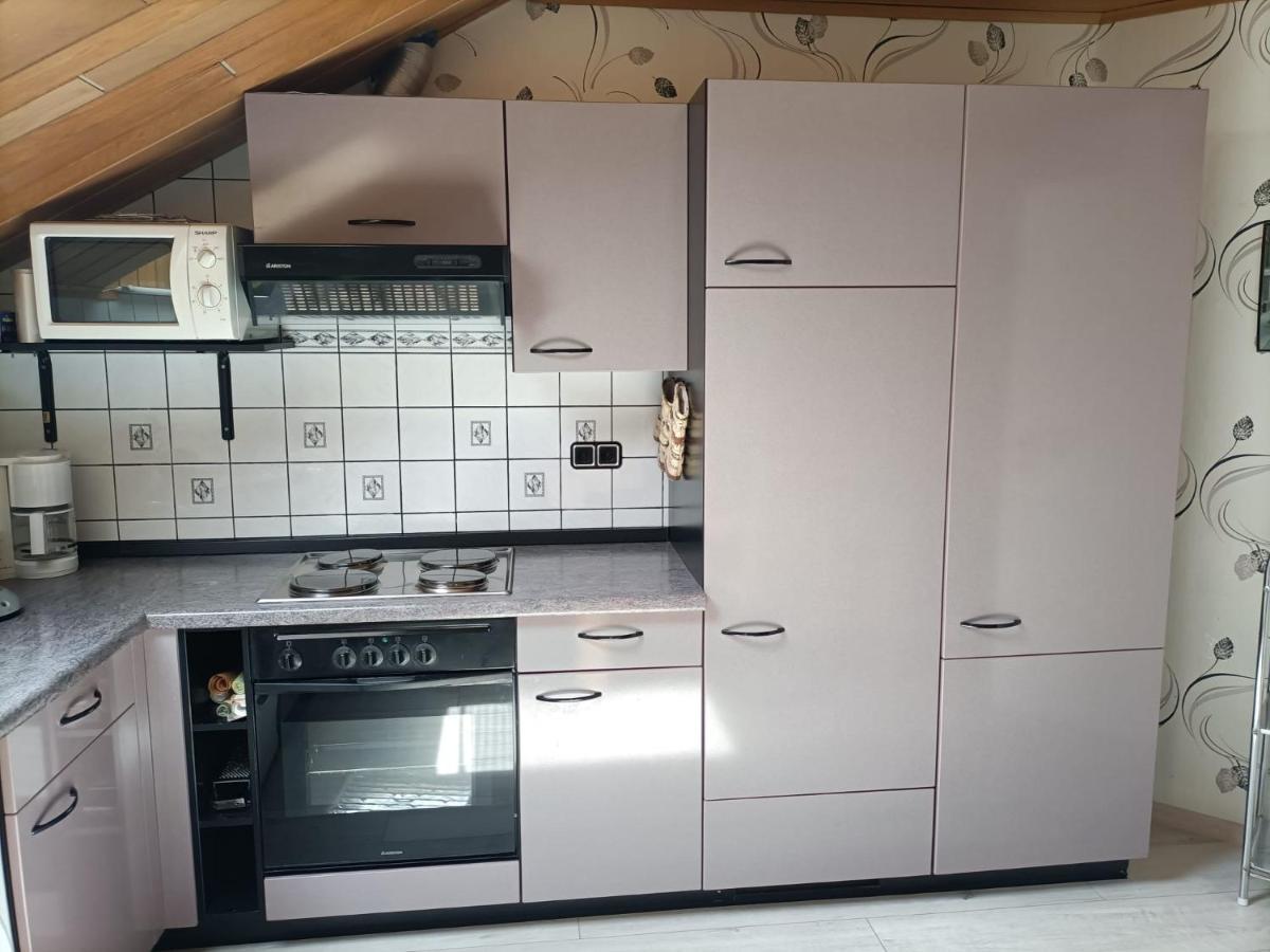 Haus Heidrun Lägenhet Dolgesheim Exteriör bild